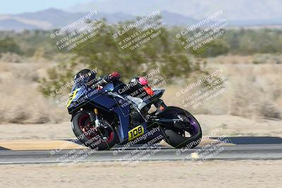 media/Nov-01-2025-CVMA (Sat) [[fc0f7531b8]]/Race 7-Formula Twins-Formula 40 UL/